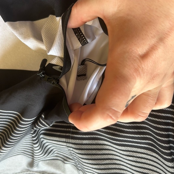 O’Neill Men’s Striped Board shorts /trunks - Picture 5 of 9